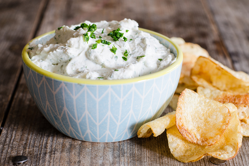 Potato Chip with Garlic Yogurt Dip